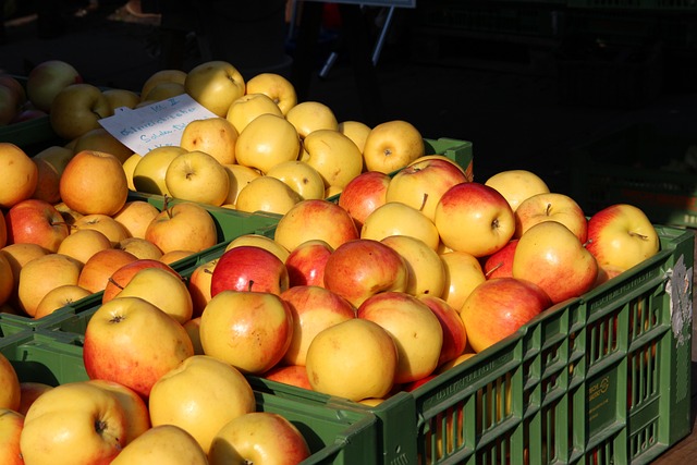local-food-640x480-38521867.jpeg